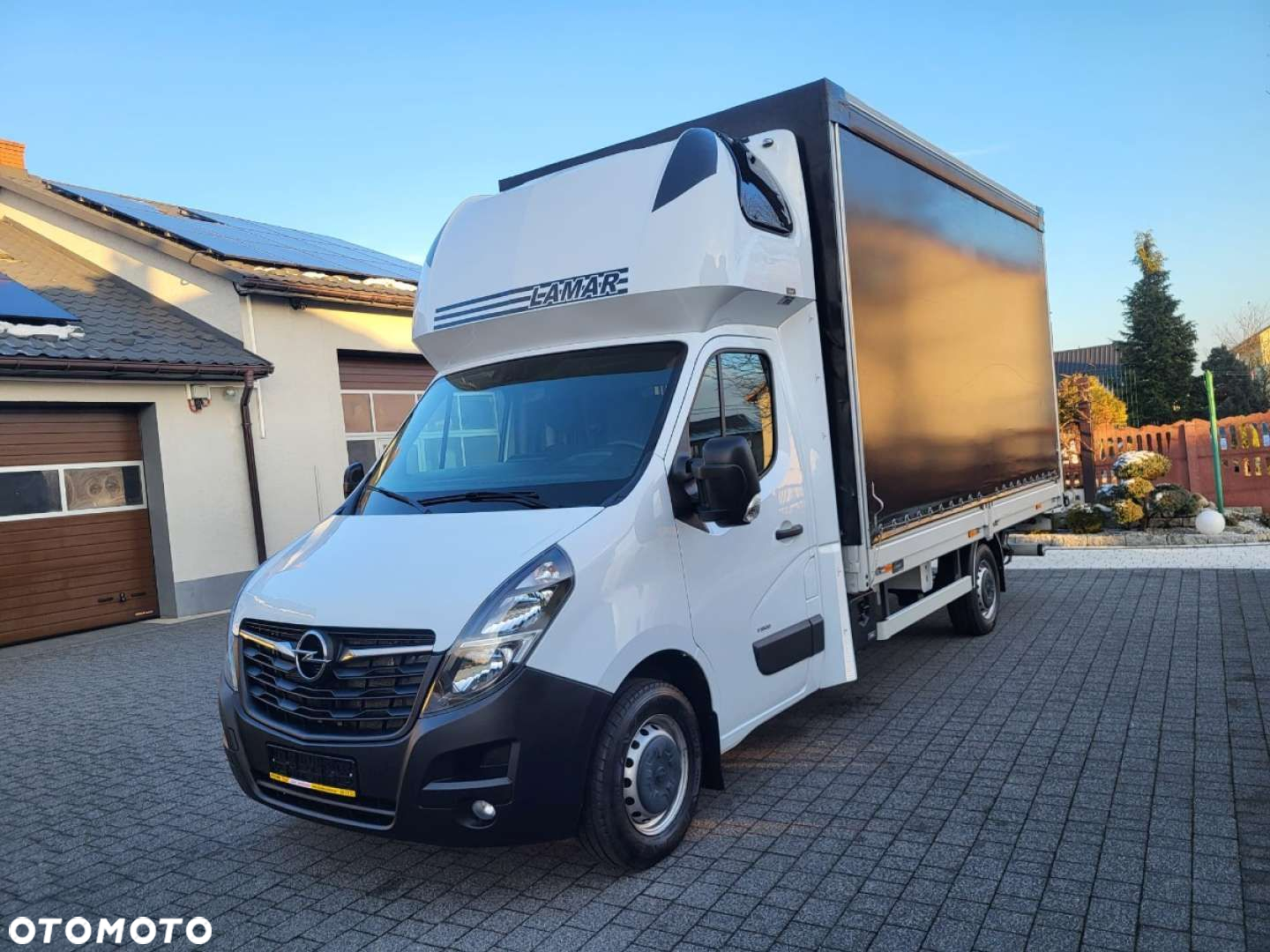 Opel Movano z windą salon Polska - 4