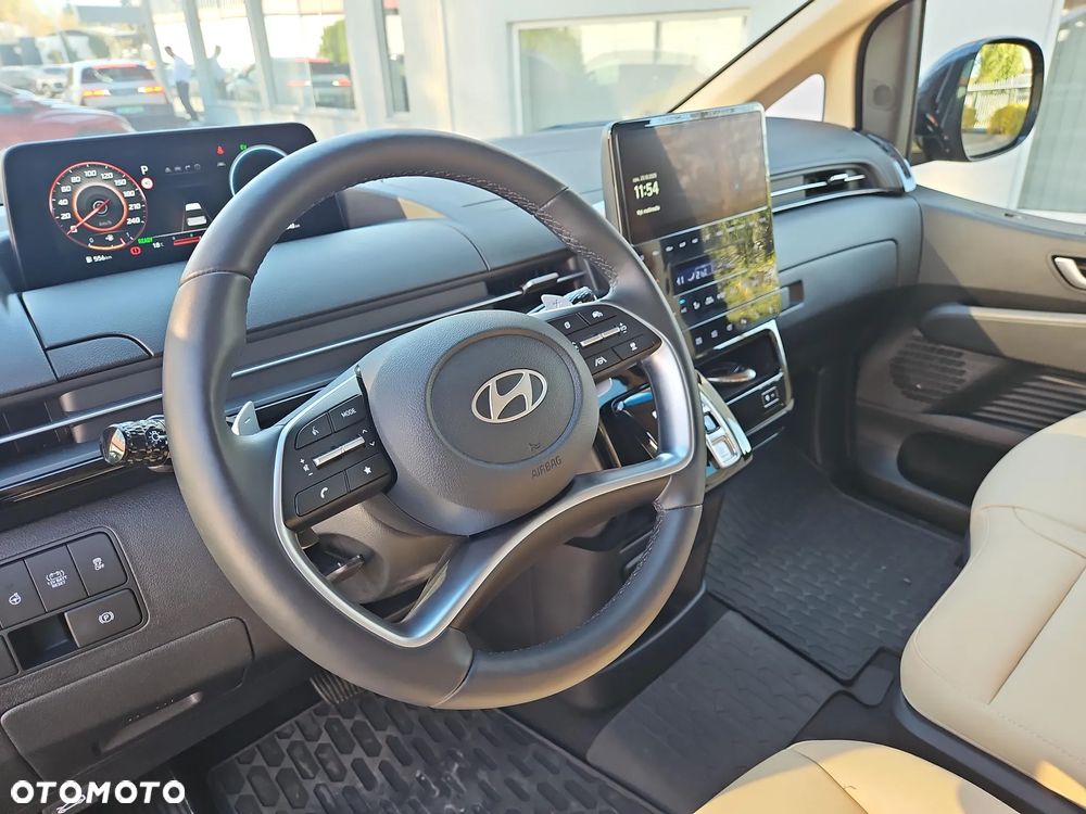 Hyundai Staria 1.6 T-GDI HEV Smart VIP - 9