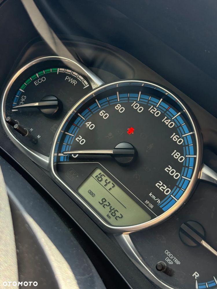 Toyota Yaris Hybrid 100 Premium - 5