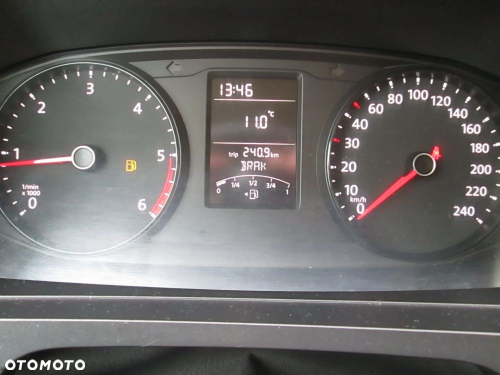 Volkswagen Transporter Brygadówka 6 osobowy - 15