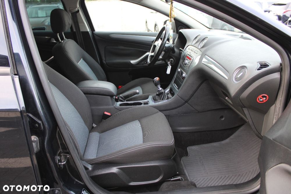 Ford Mondeo - 23