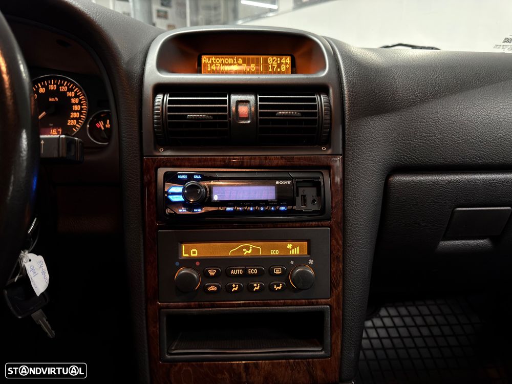 Opel Astra 1.4 Sport - 16