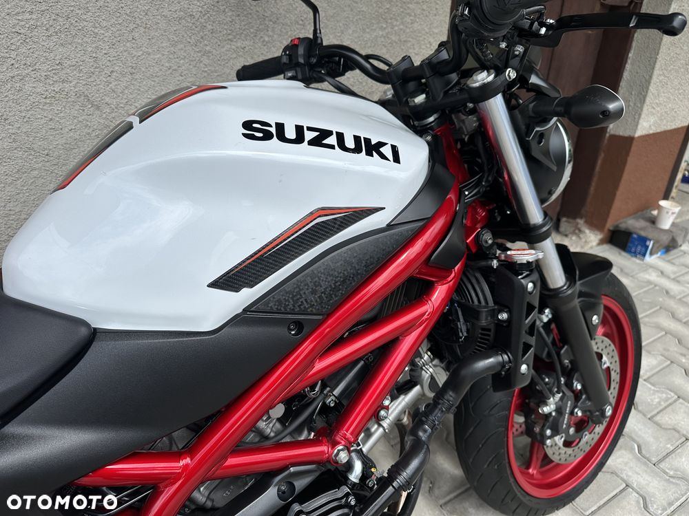 Suzuki SV - 11