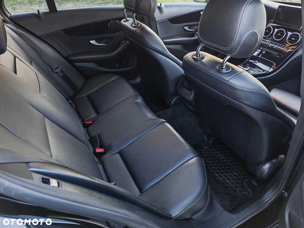Mercedes-Benz Klasa C 200 d 7G-TRONIC - 36