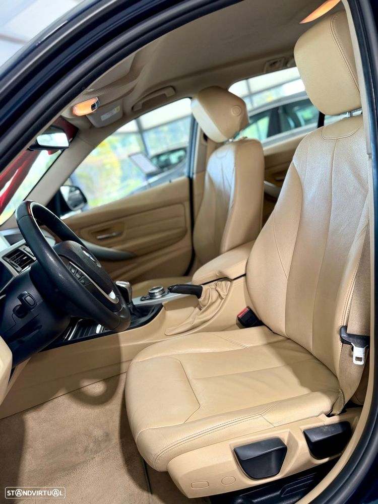 BMW 320 d Line Luxury - 7