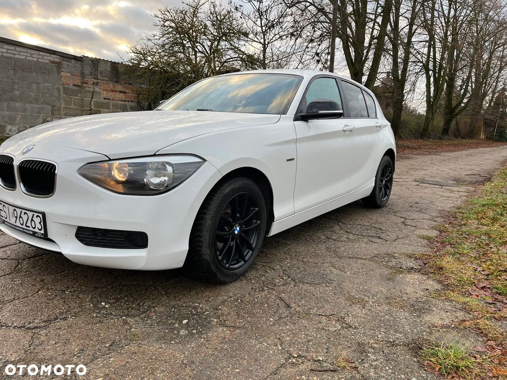 BMW Seria 1 116i Sport Line - 2
