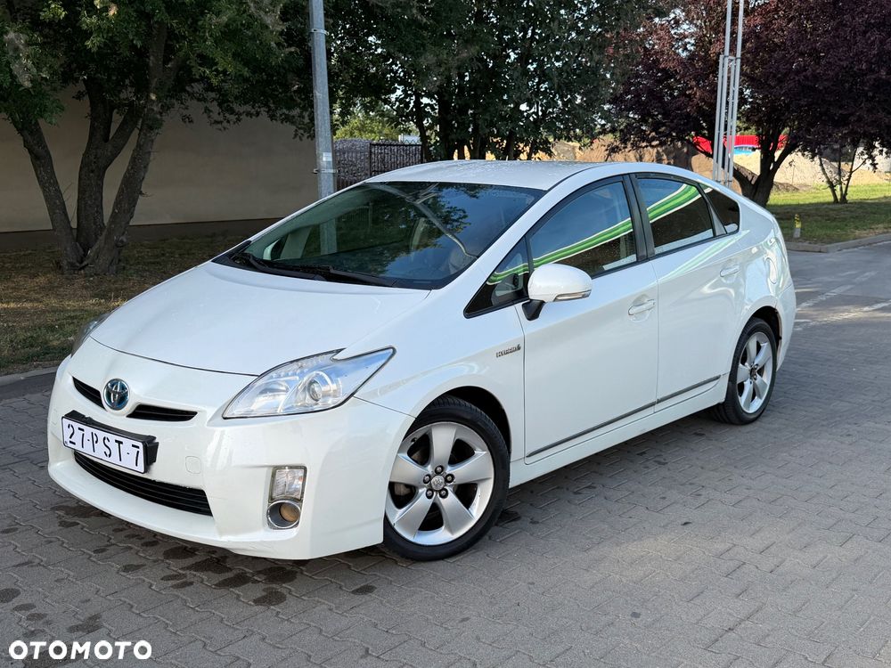 Toyota Prius 1.5 VVT-i Prestige - 1