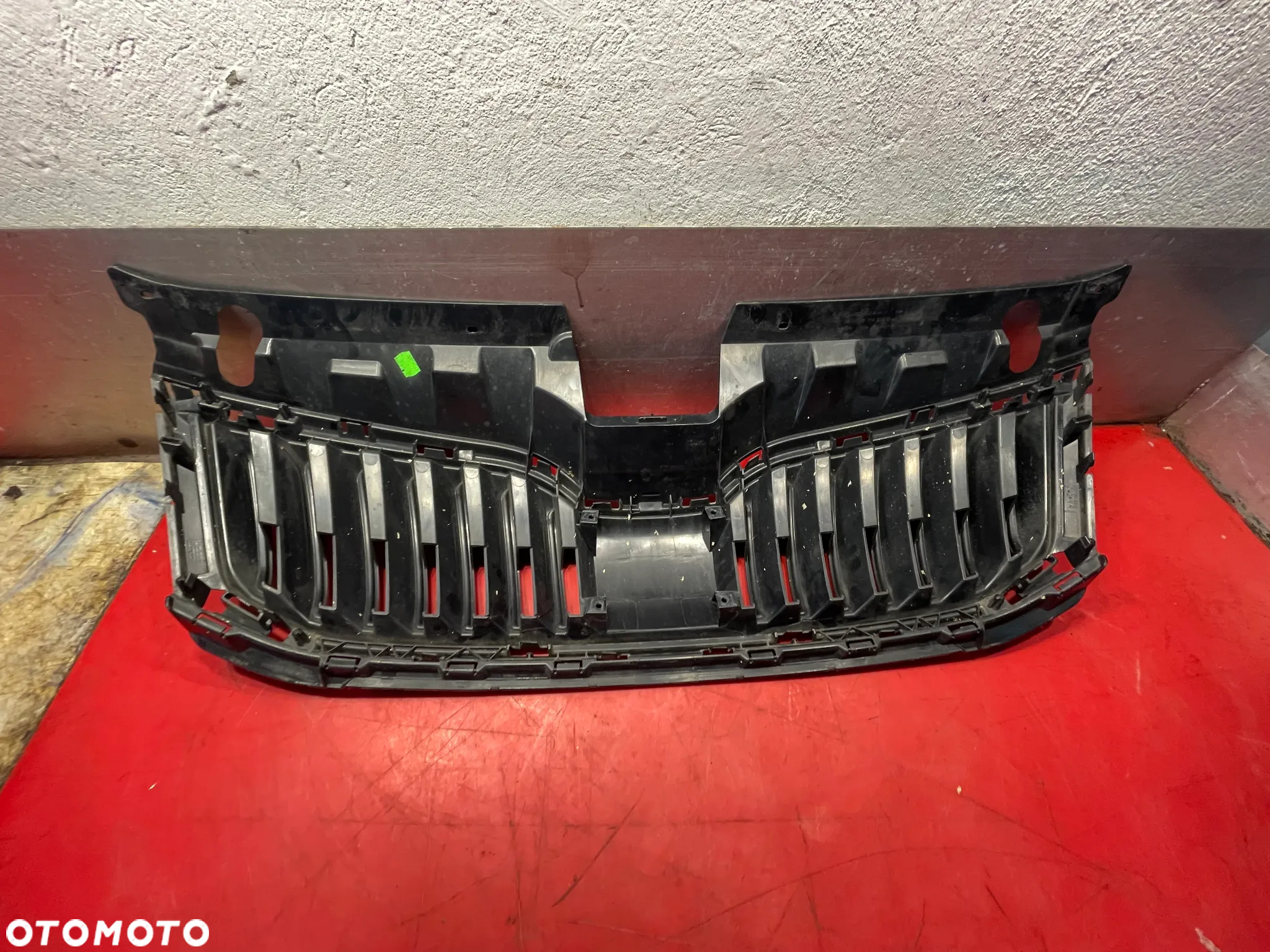 GRILL ATRAPA CHŁODNICY SKODA OCTAVIA III 5E0853653 - 5