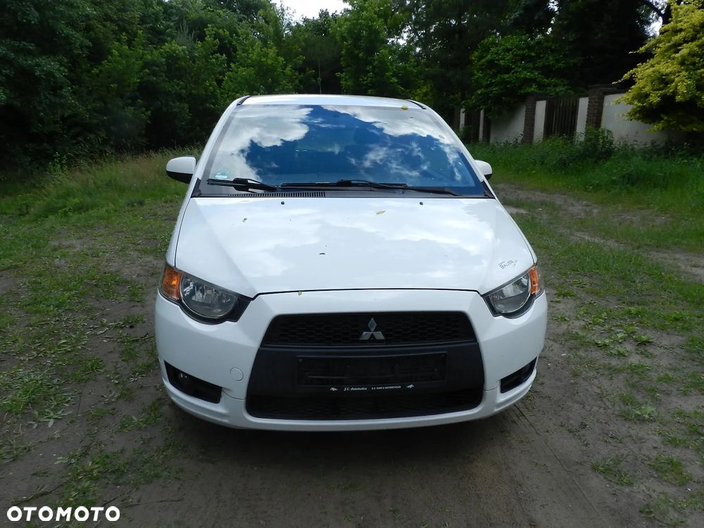 Mitsubishi Colt - 18