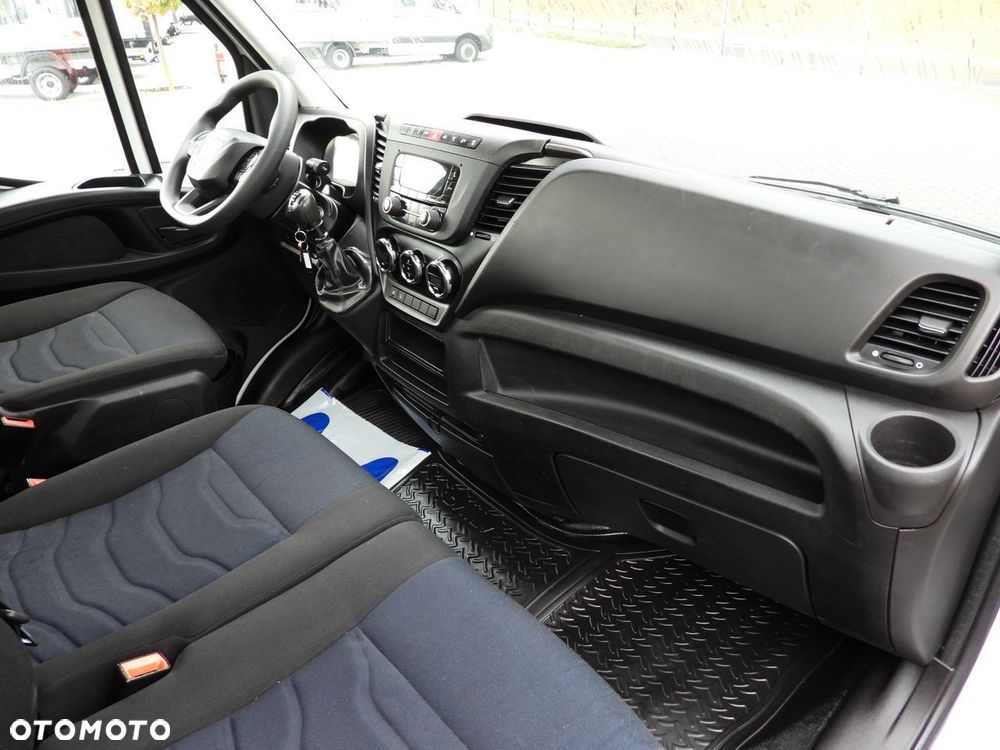 Iveco DAILY 35S14 SKRZYNIA 8 PALET TEMPOMAT KLIMATYZACJA  140KM - 33