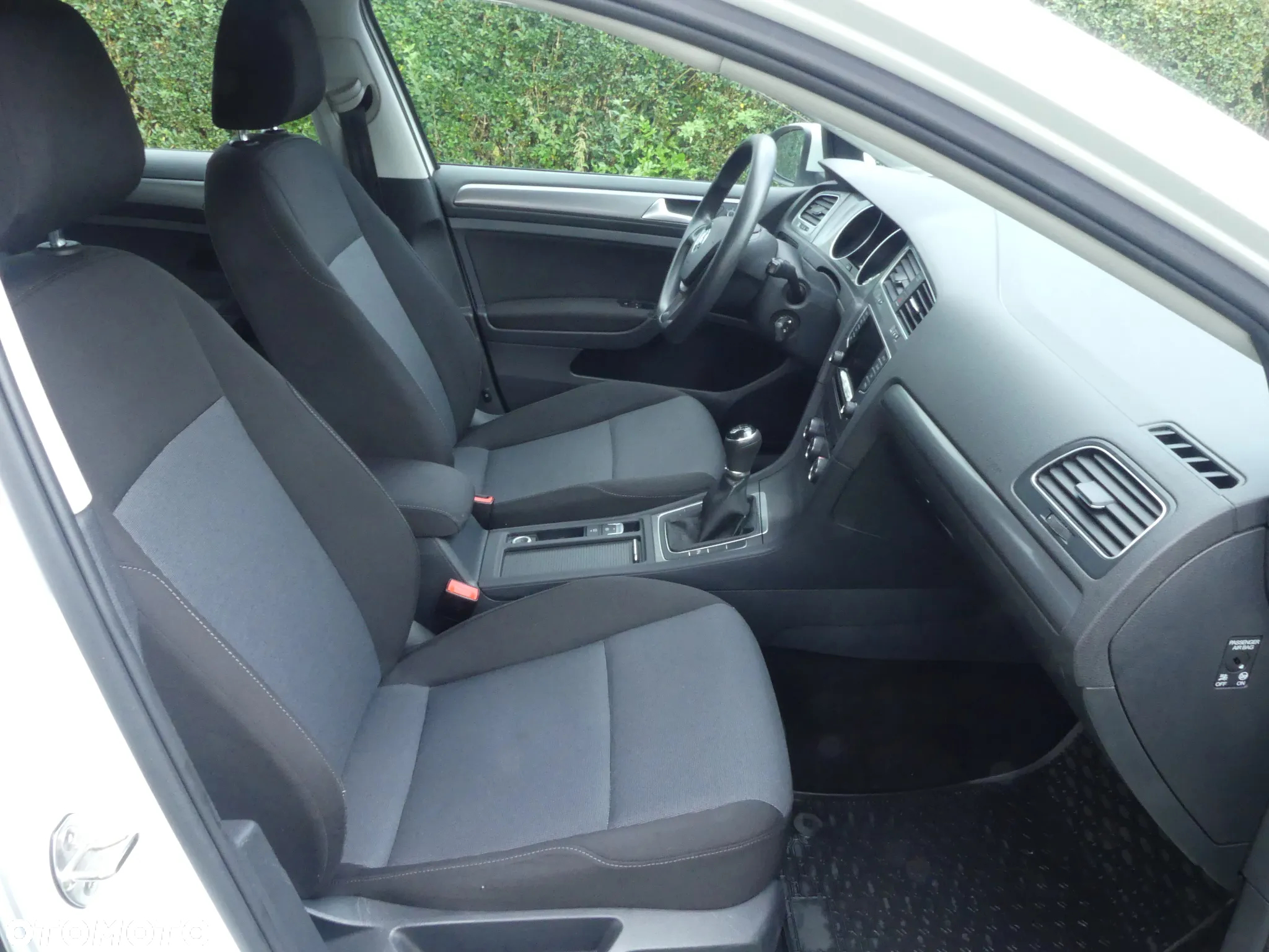 Volkswagen Golf VII 1.2 TSI BMT Comfortline - 22