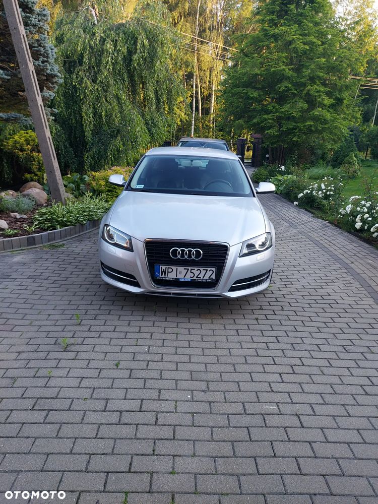 Audi A3 Sportback 1.2 TFSI Attraction S tronic - 1