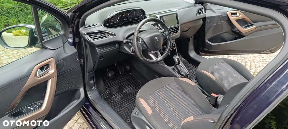 Peugeot 208 - 7