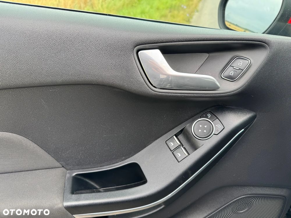 Ford Fiesta 1.0 EcoBoost S&S TITANIUM - 14