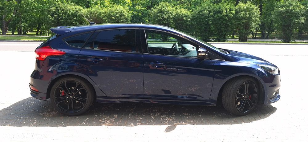 Ford Focus 2.0 EcoBoost ST mit Leder-Sport-Paket - 4