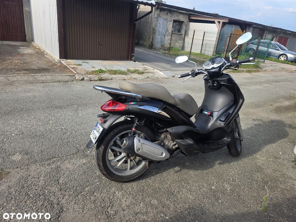 Piaggio Beverly - 2