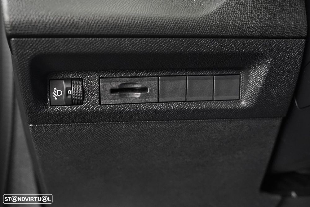 Peugeot 308 SW 1.2 PureTech Allure EAT8 - 18