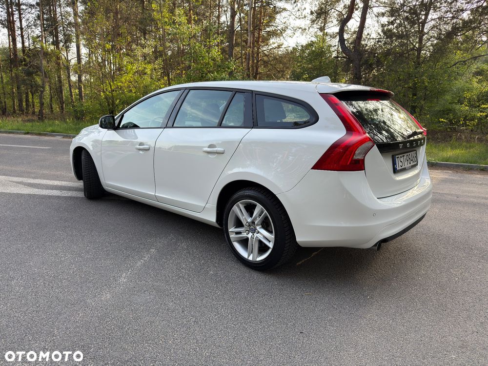 Volvo V60 D3 Drive-E Kinetic - 6