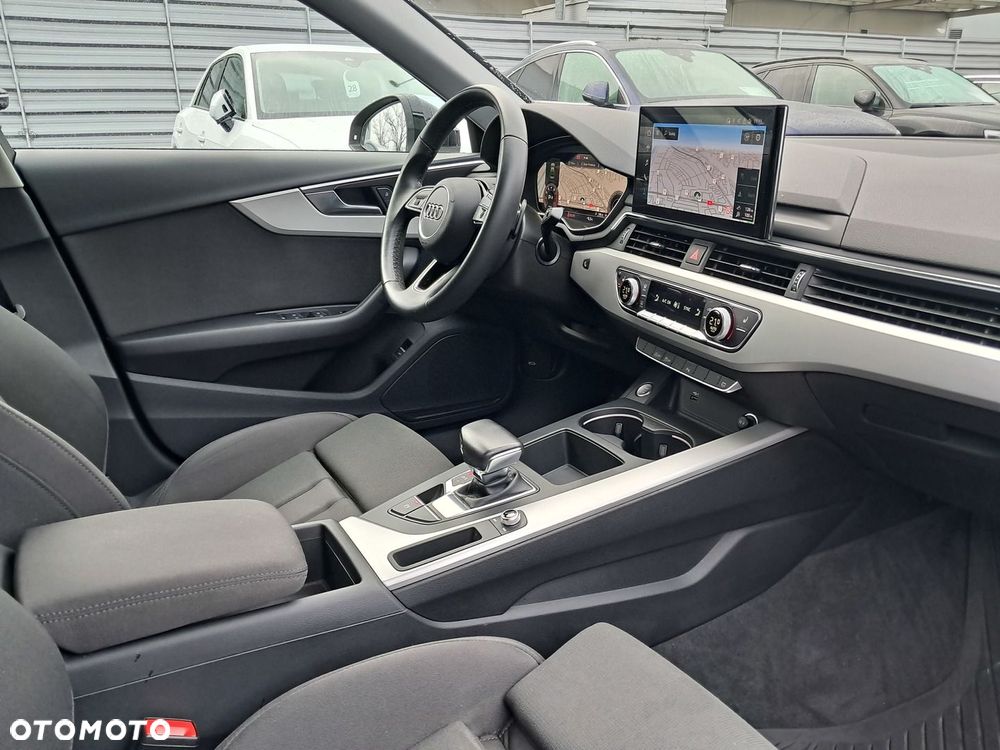 Audi A4 Limousine - 23