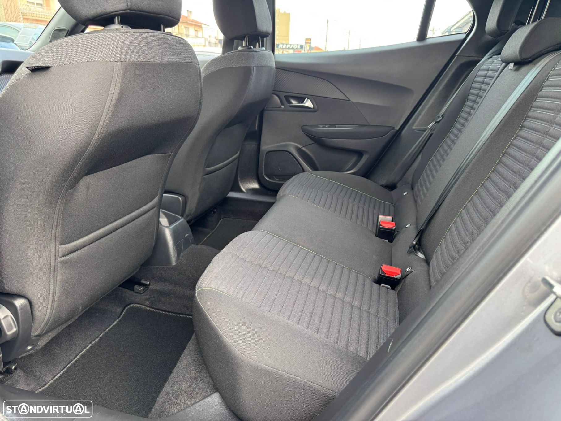 Peugeot 2008 1.2 PureTech Active Pack - 10