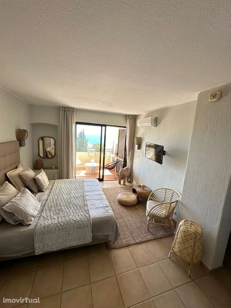 T0 renovado com vista mar, piscina e a 5 minutos a até da praia – Cent - Grande imagem: 5/15