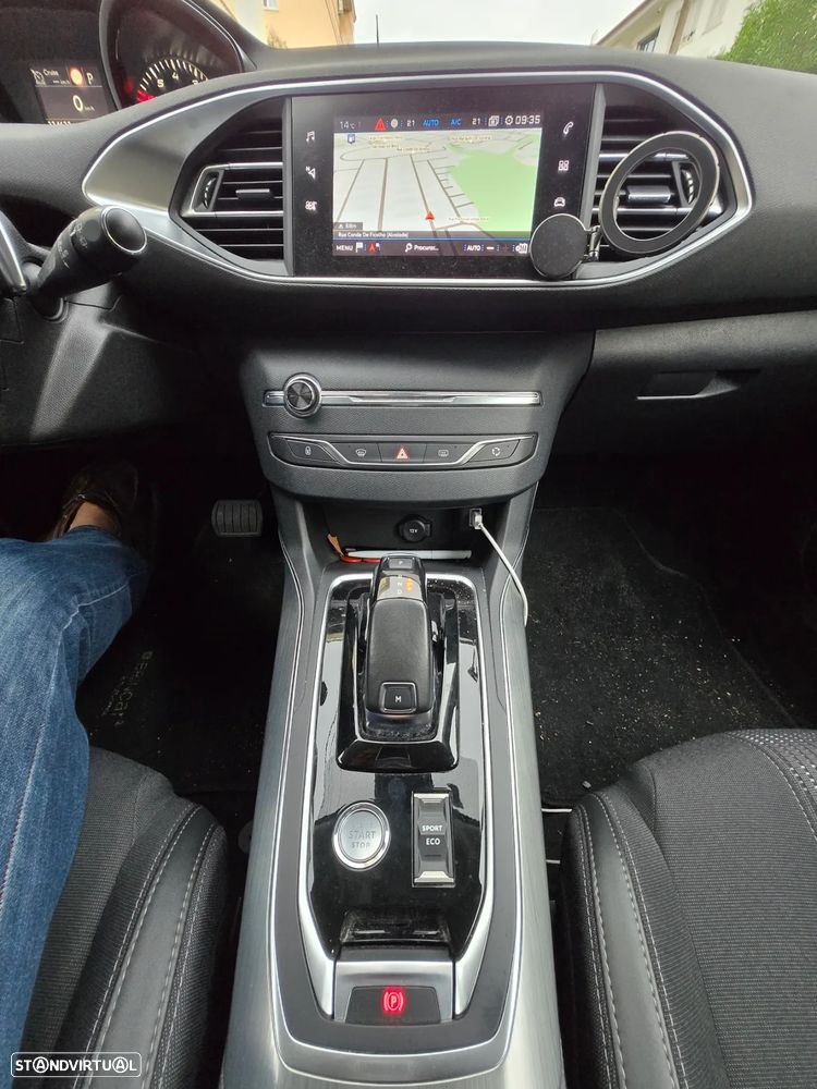 Peugeot 308 SW PureTech 130 GPF EAT8 Stop & Start Allure - 18