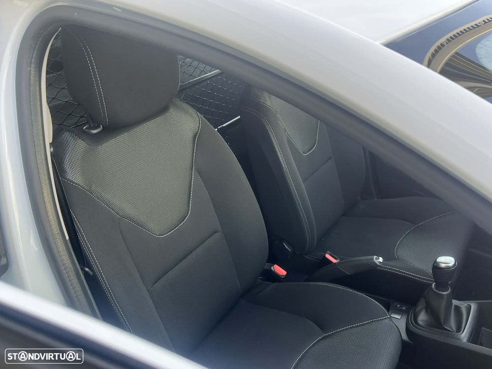 Renault Clio IV Van 1.5 dCi 75cv - 21