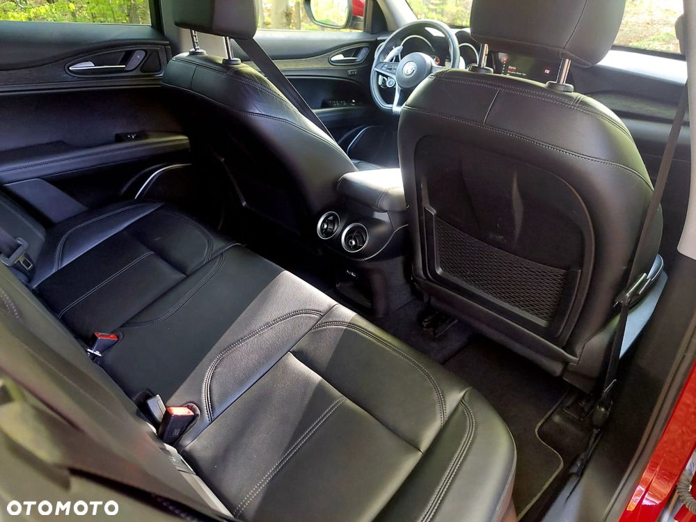 Alfa Romeo Stelvio 2.0 Turbo 16V AT8-Q4 Executive - 18