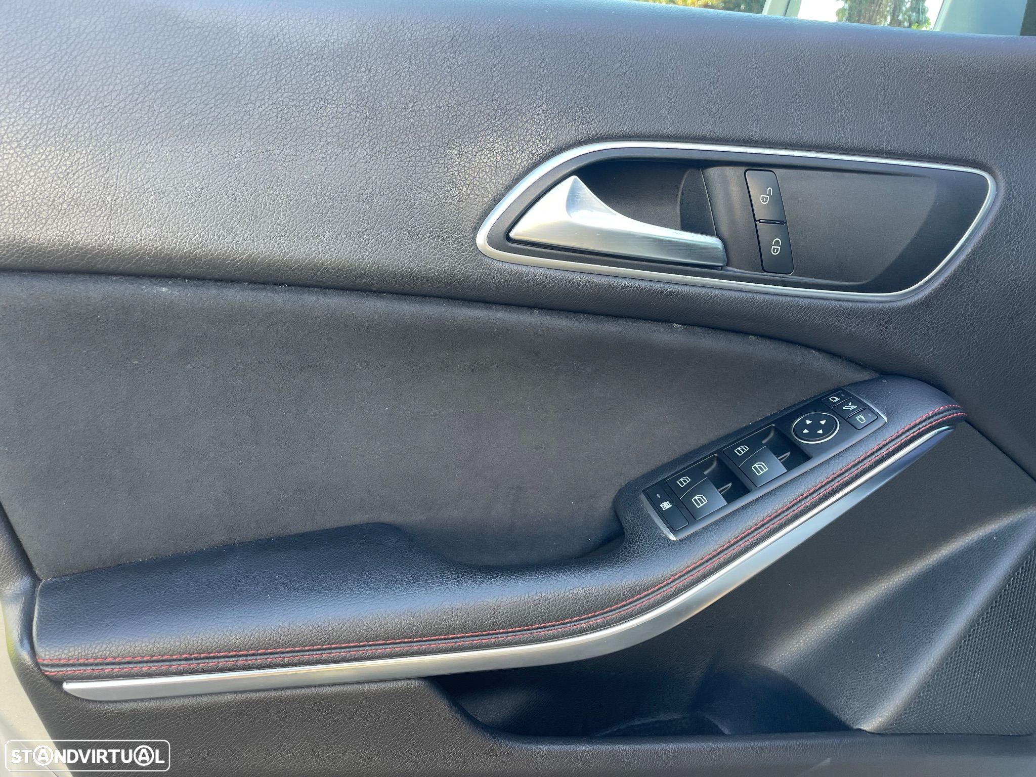 Mercedes-Benz CLA 200 d Shooting Brake AMG Line Aut. - 19