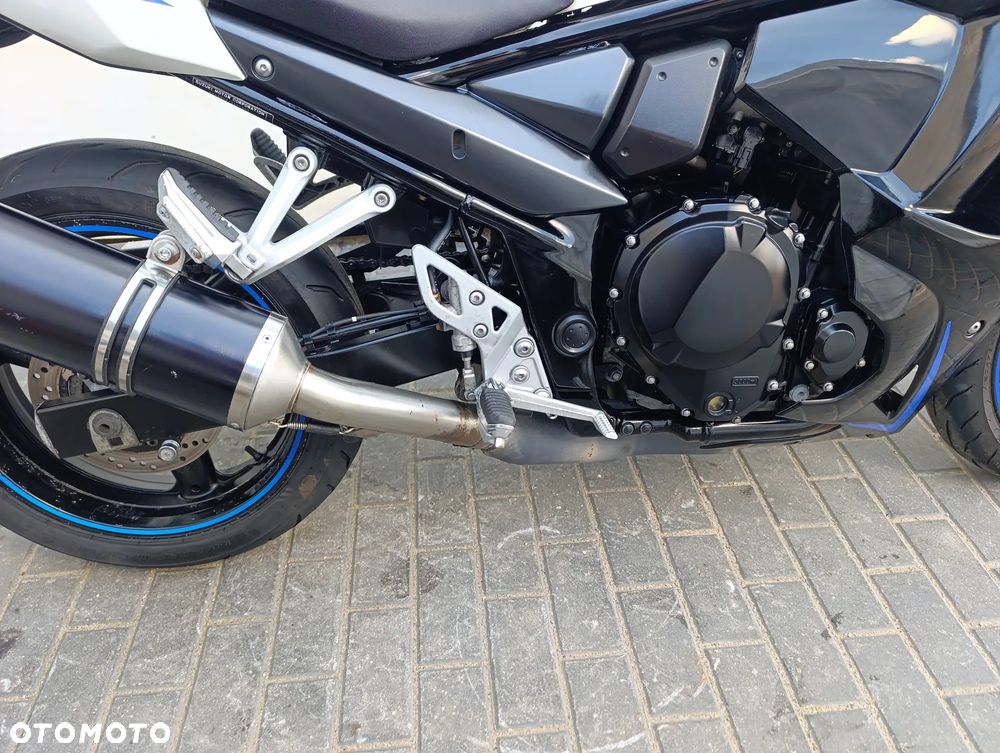 Suzuki GSX - 21