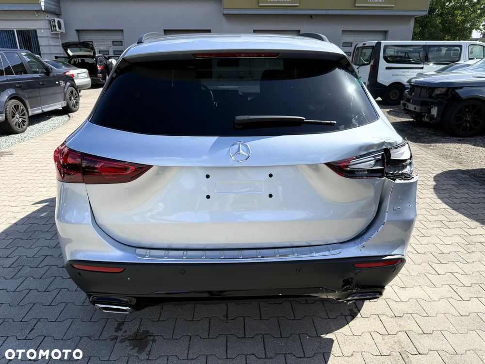 Mercedes-Benz GLA 220 4Matic 8G-DCT Special Edition - 2