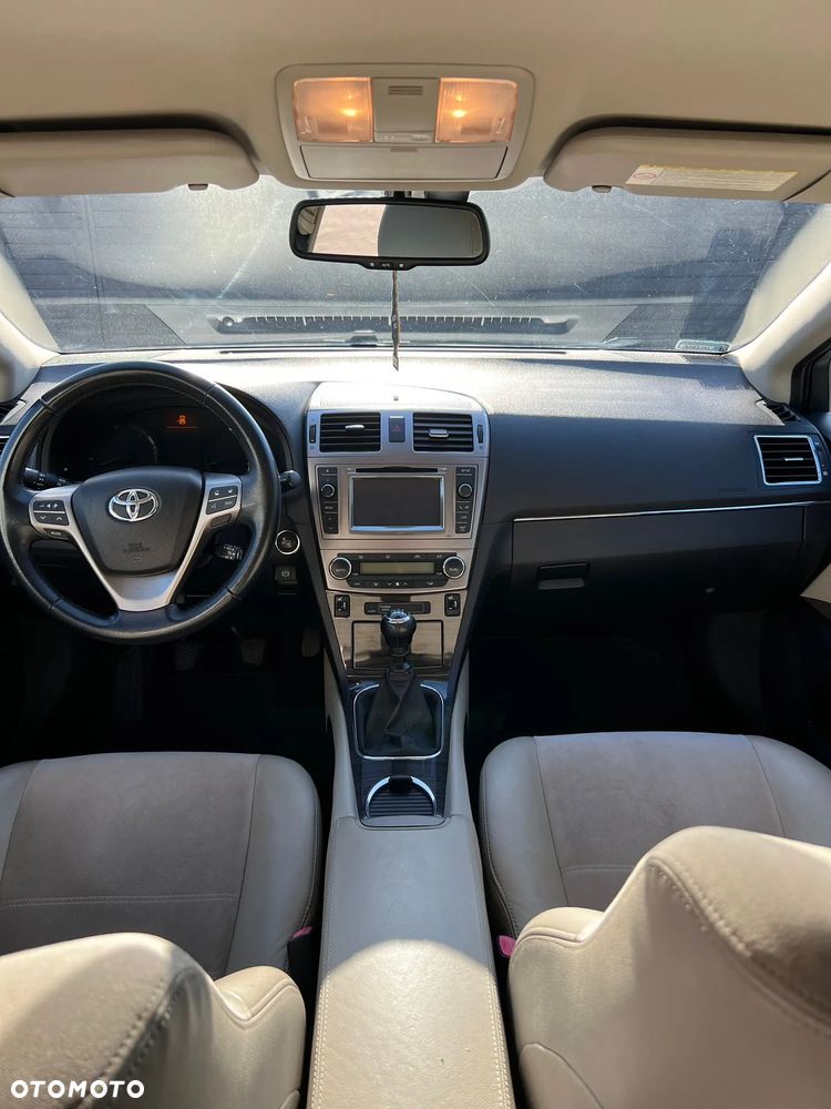 Toyota Avensis 2.0 D-4D Sol - 6