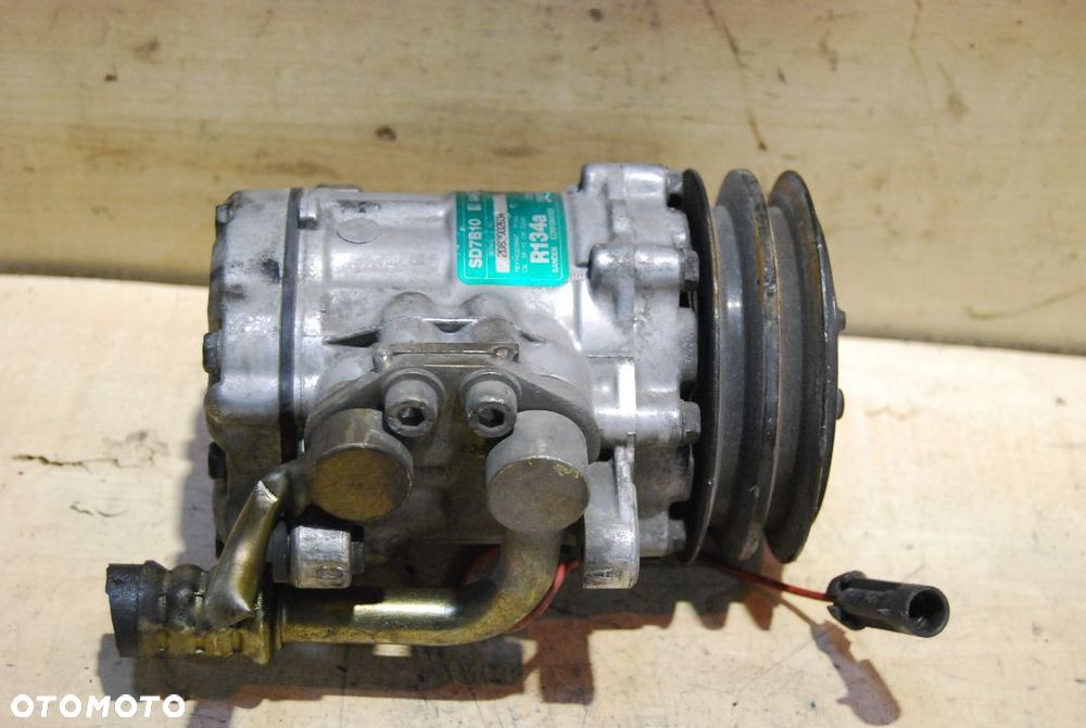 SPRĘŻARKA KLIMATYZACJI SD7B10 (7170) MASSEY FERGUSON - 1