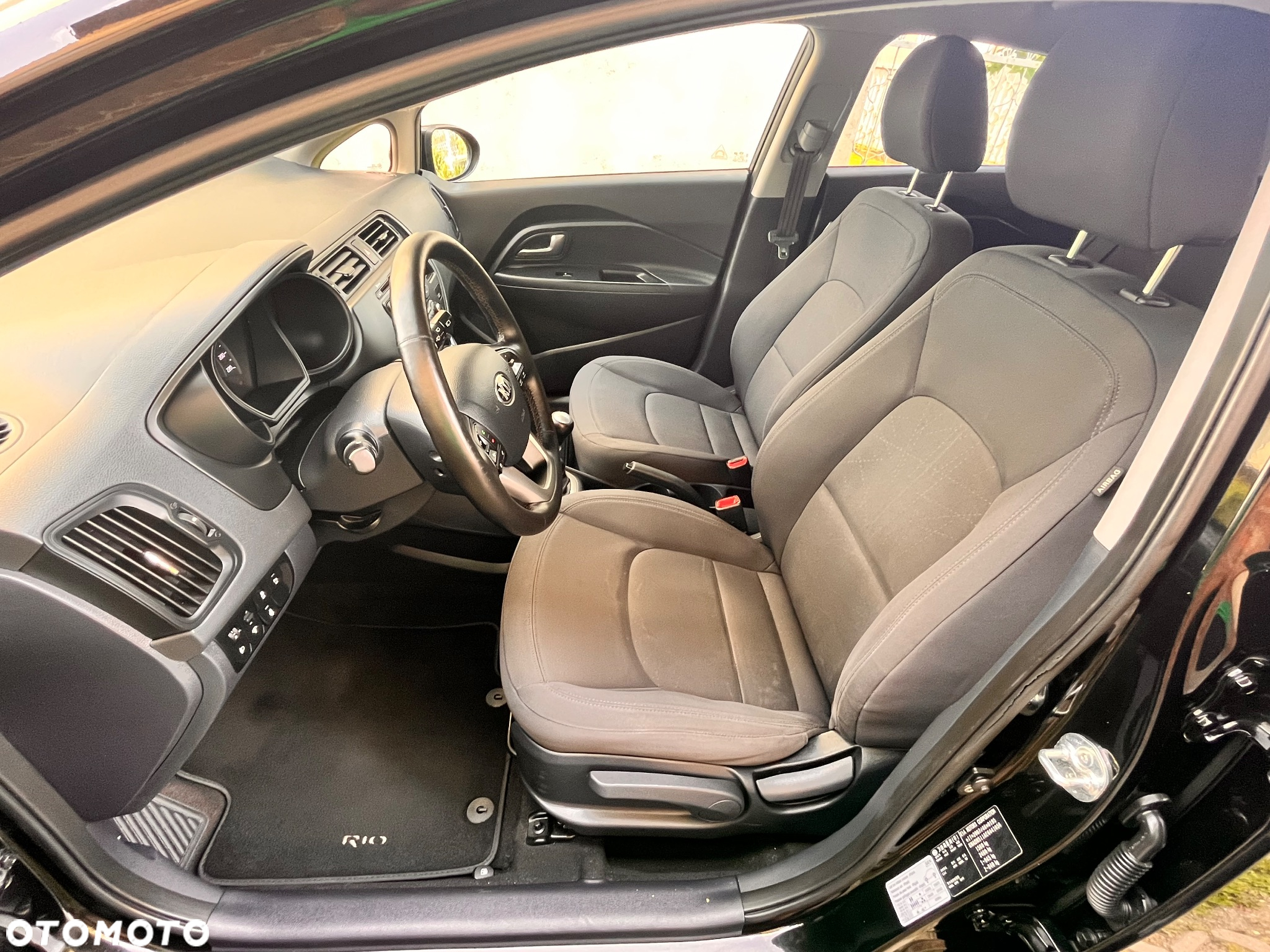 Kia Rio 1.2 Dream Team Edition - 16