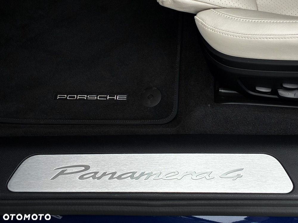 Porsche Panamera - 20