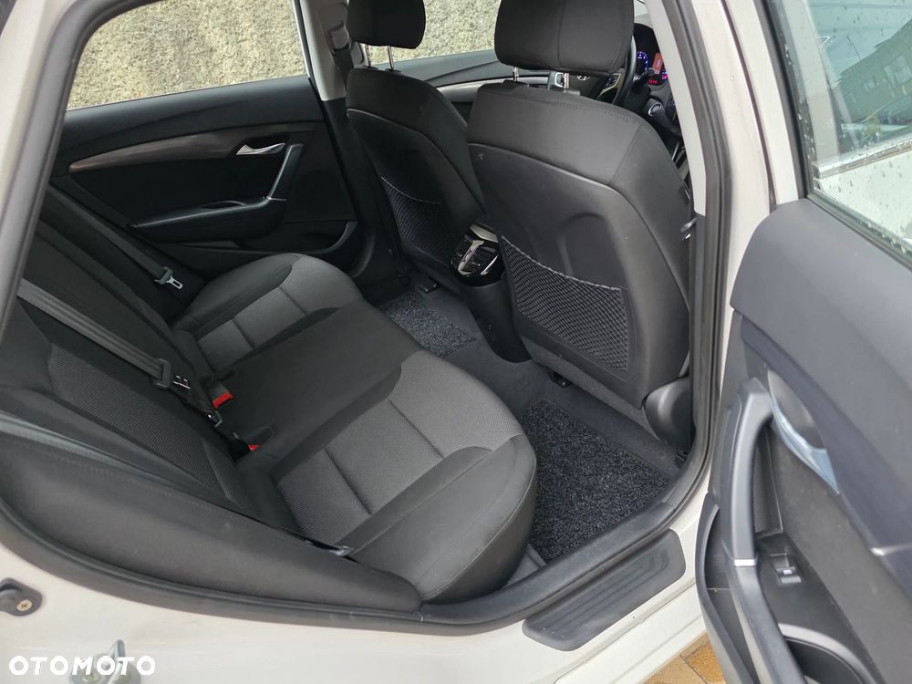 Hyundai i40 1.6 GDI Comfort + - 8
