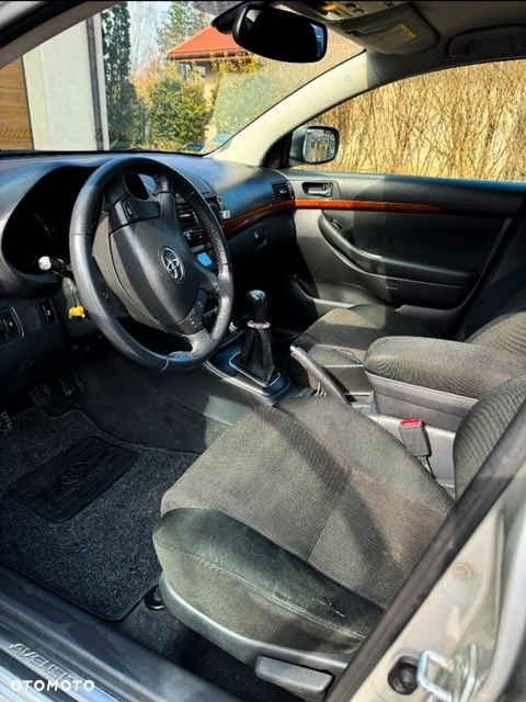 Toyota Avensis 2.0 VVT-i Sol plus - 12