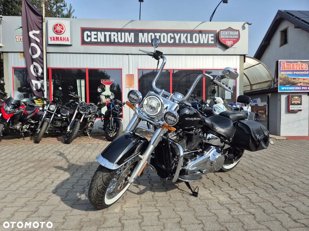 Harley-Davidson Softail Deluxe - 2