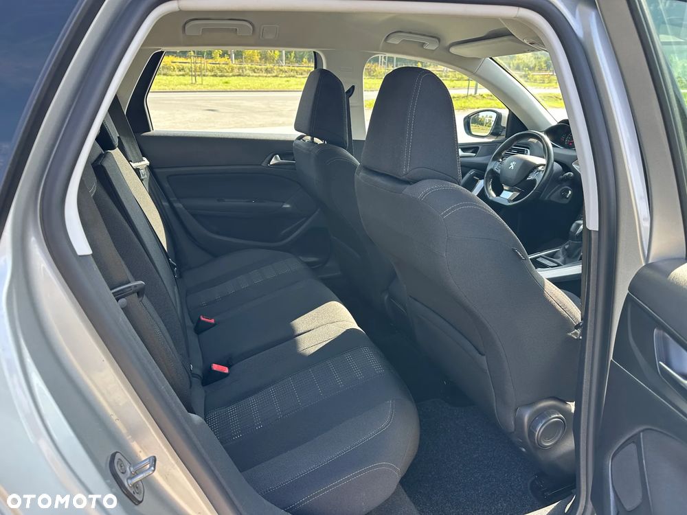 Peugeot 308 BlueHDi 120 EAT6 Stop & Start Business-Line - 22