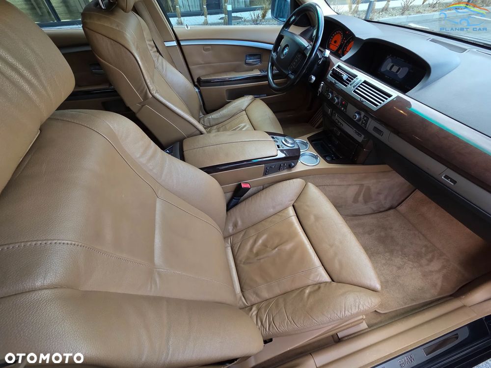 BMW Seria 7 750Li - 16