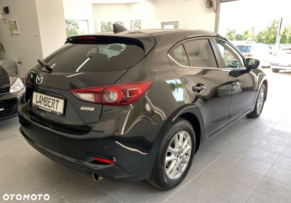 Mazda 3 - 5