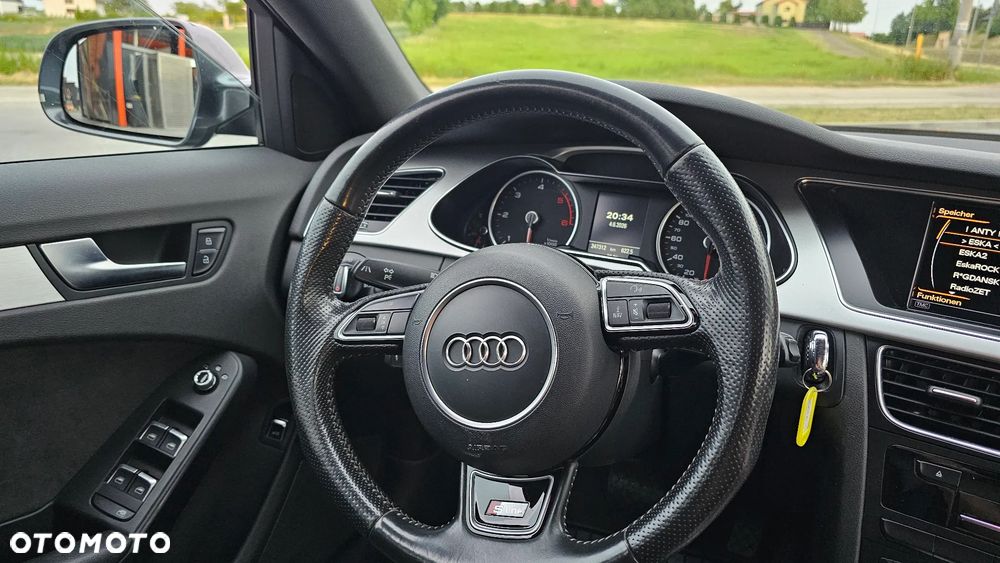 Audi A4 Avant - 33