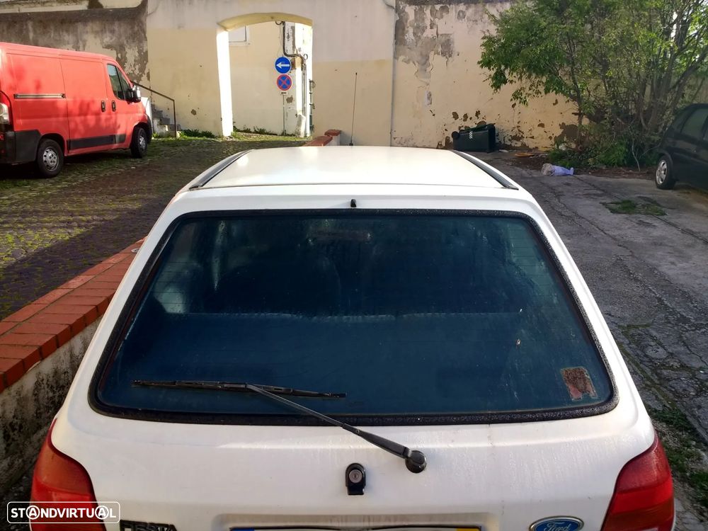 Ford Fiesta 1.3i Si - 10