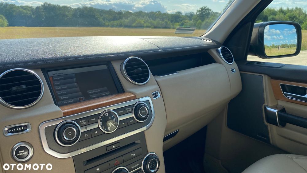 Land Rover Discovery 3.0D V6 HSE - 28