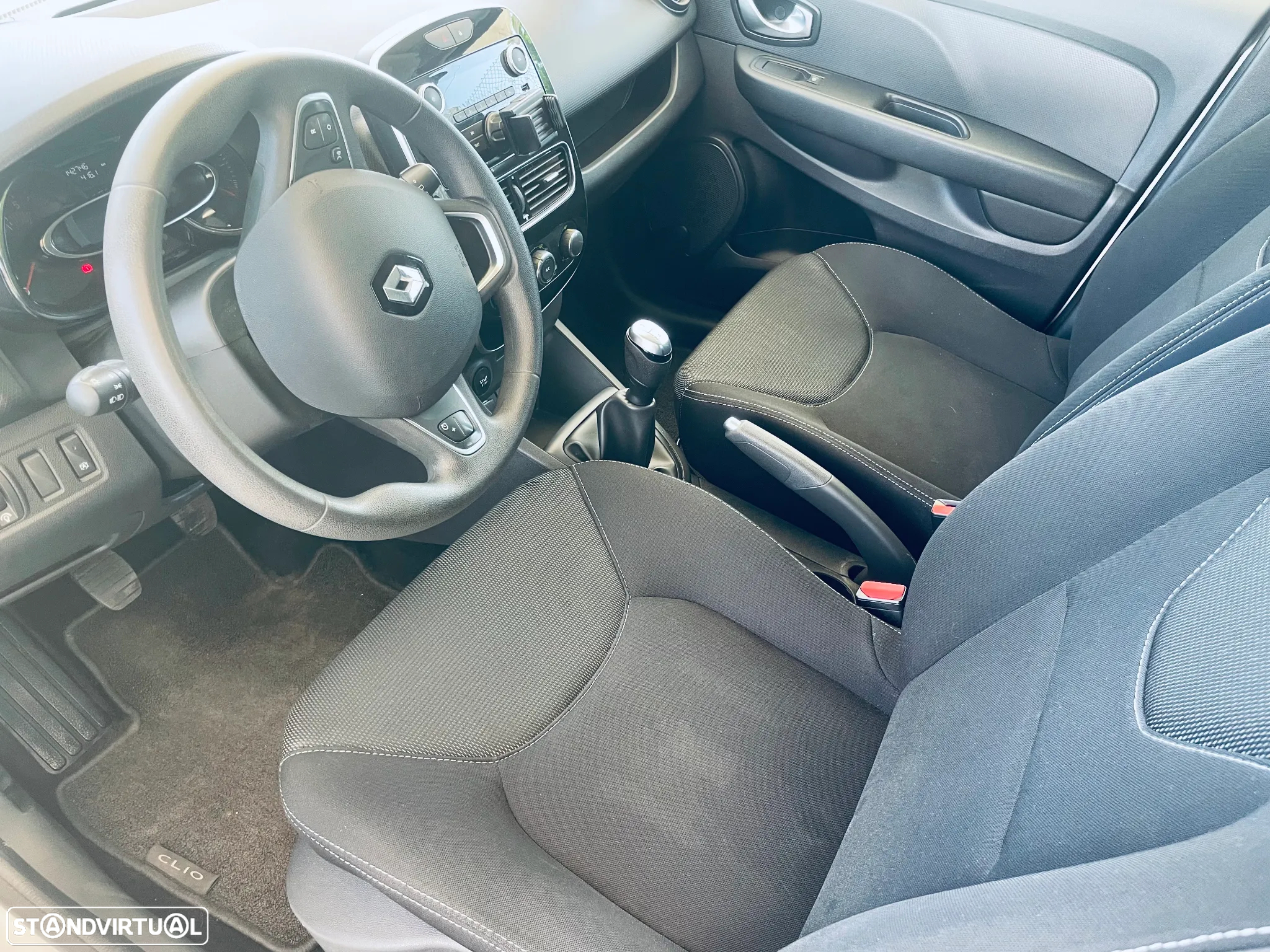 Renault Clio 1.5 dCi Zen - 8