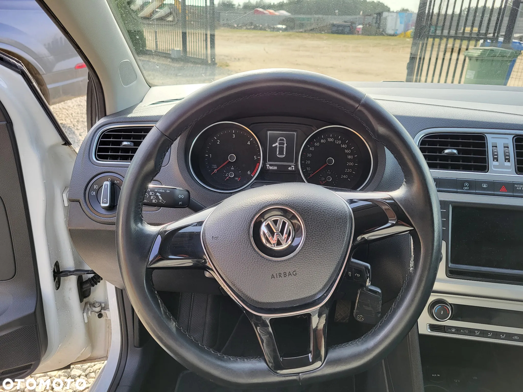 Volkswagen Polo 1.4 TDI (Blue Motion Technology) Comfortline - 17