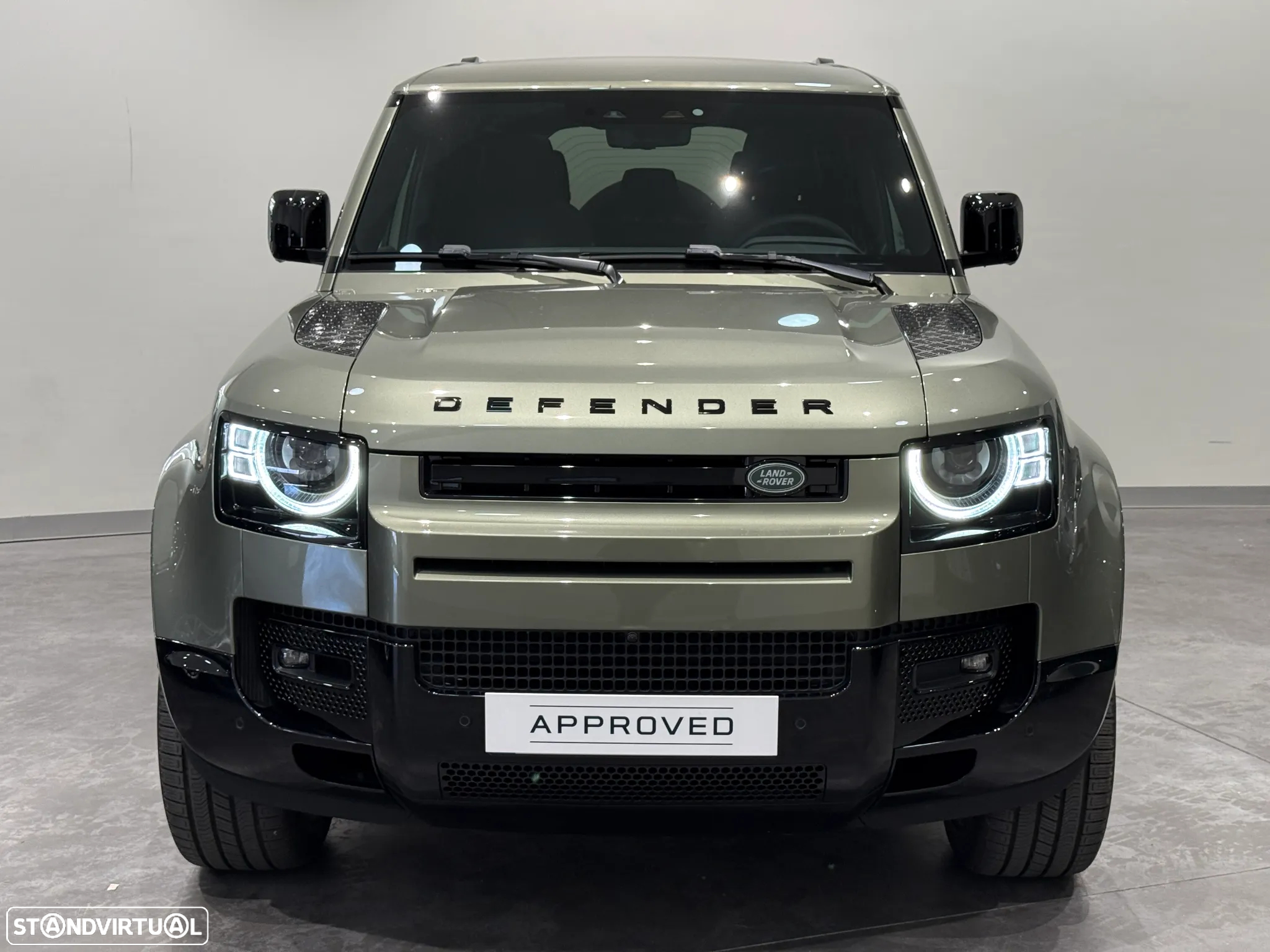 Land Rover Defender 2.0 P300e 110 AWD X-Dynamic SE - 2