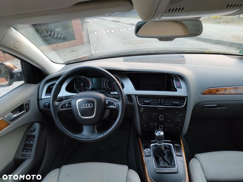 Audi A4 Avant 2.0 TDI - 11