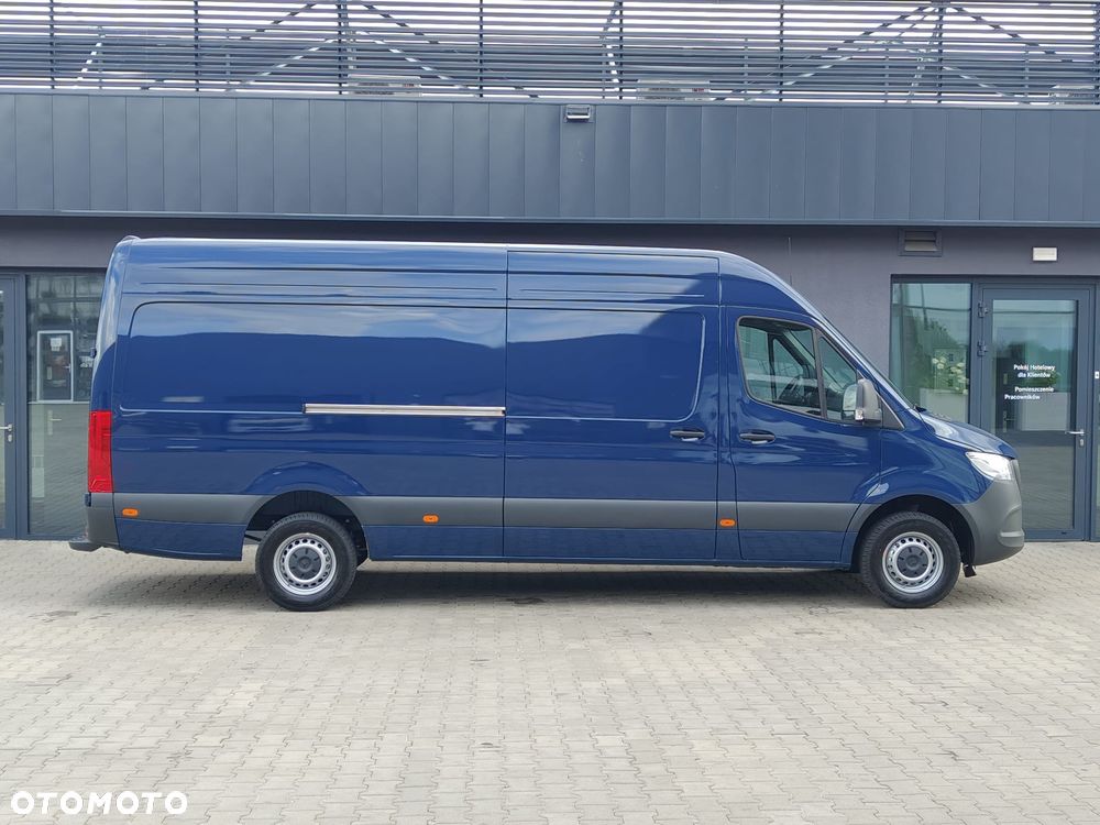 Mercedes-Benz Sprinter - 5