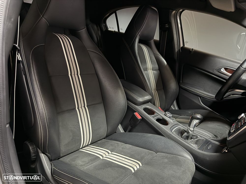 Mercedes-Benz A 180 d AMG Line - 12